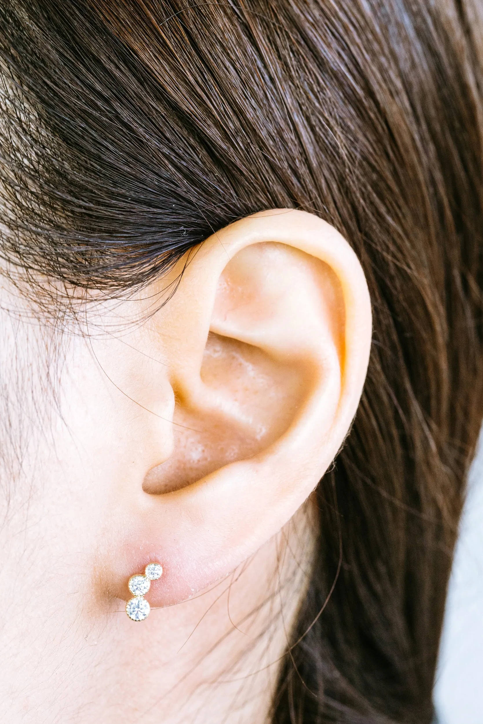 14k Gold Three Round Cubic Pendant Barbell Ear Stud Piercing