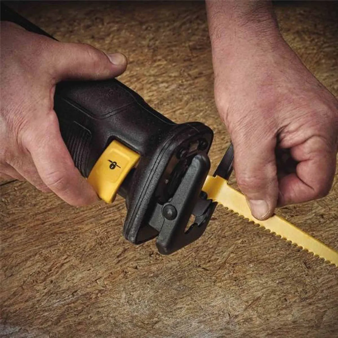 DeWalt DCS388N-XJ 54V XR Flexvolt Cordless Reciprocating Saw (Body Only)