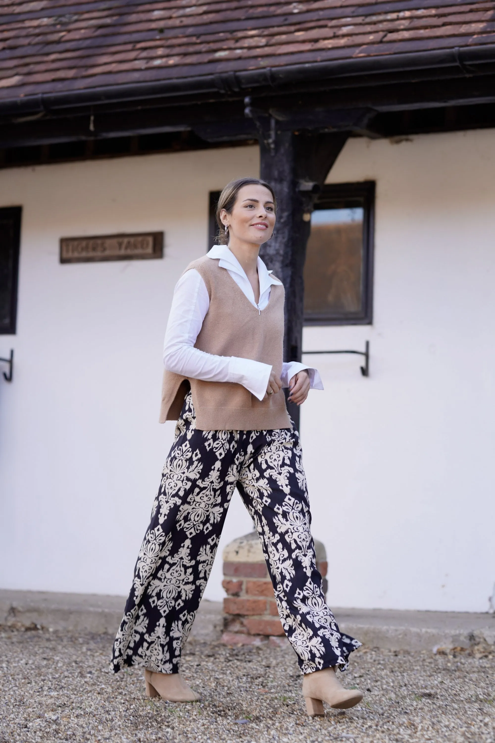 Jen Damask Patterned Trousers