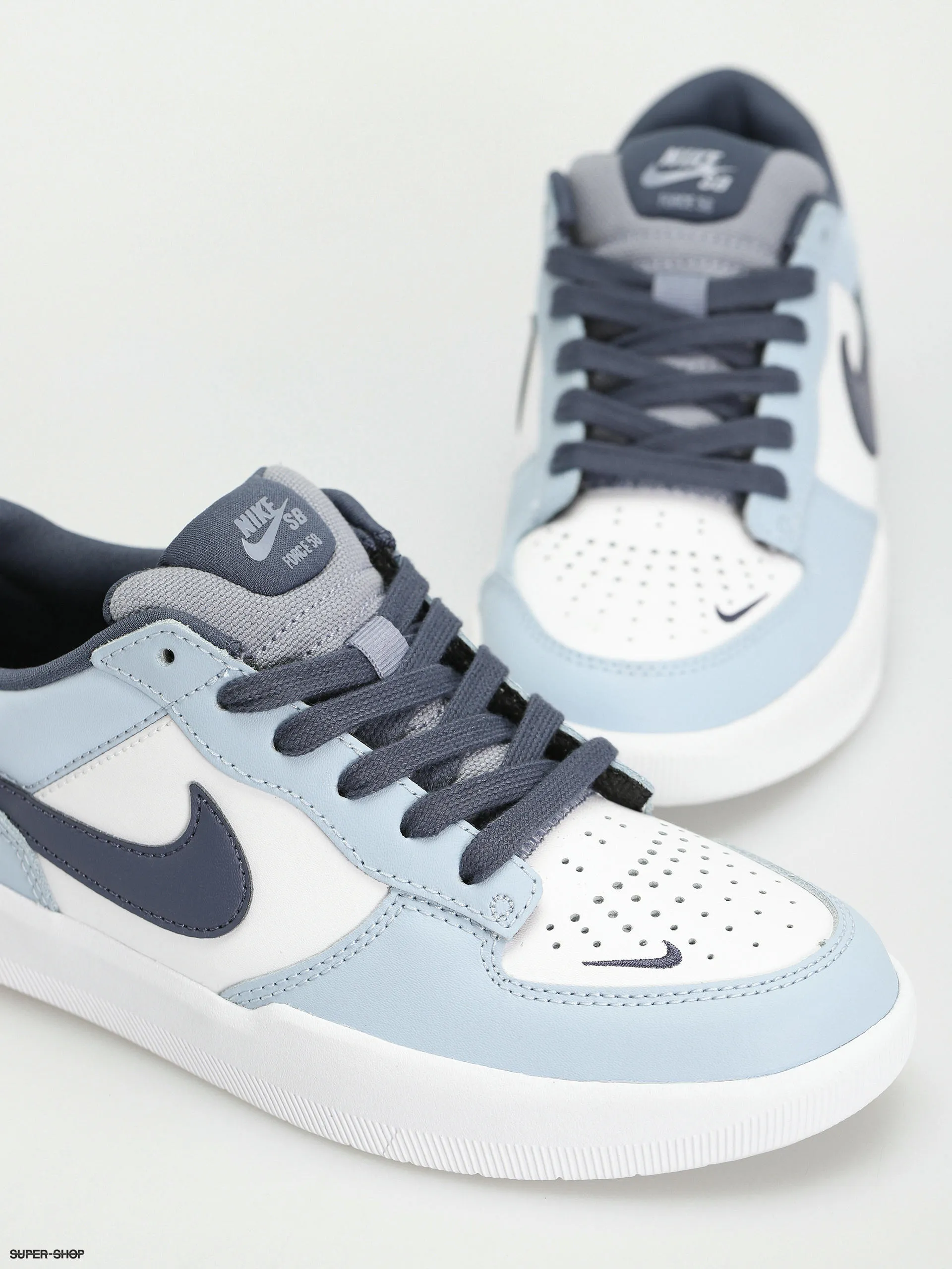 Nike SB Force 58 Prm L Shoes in White/Thunder Blue Ashen Slate