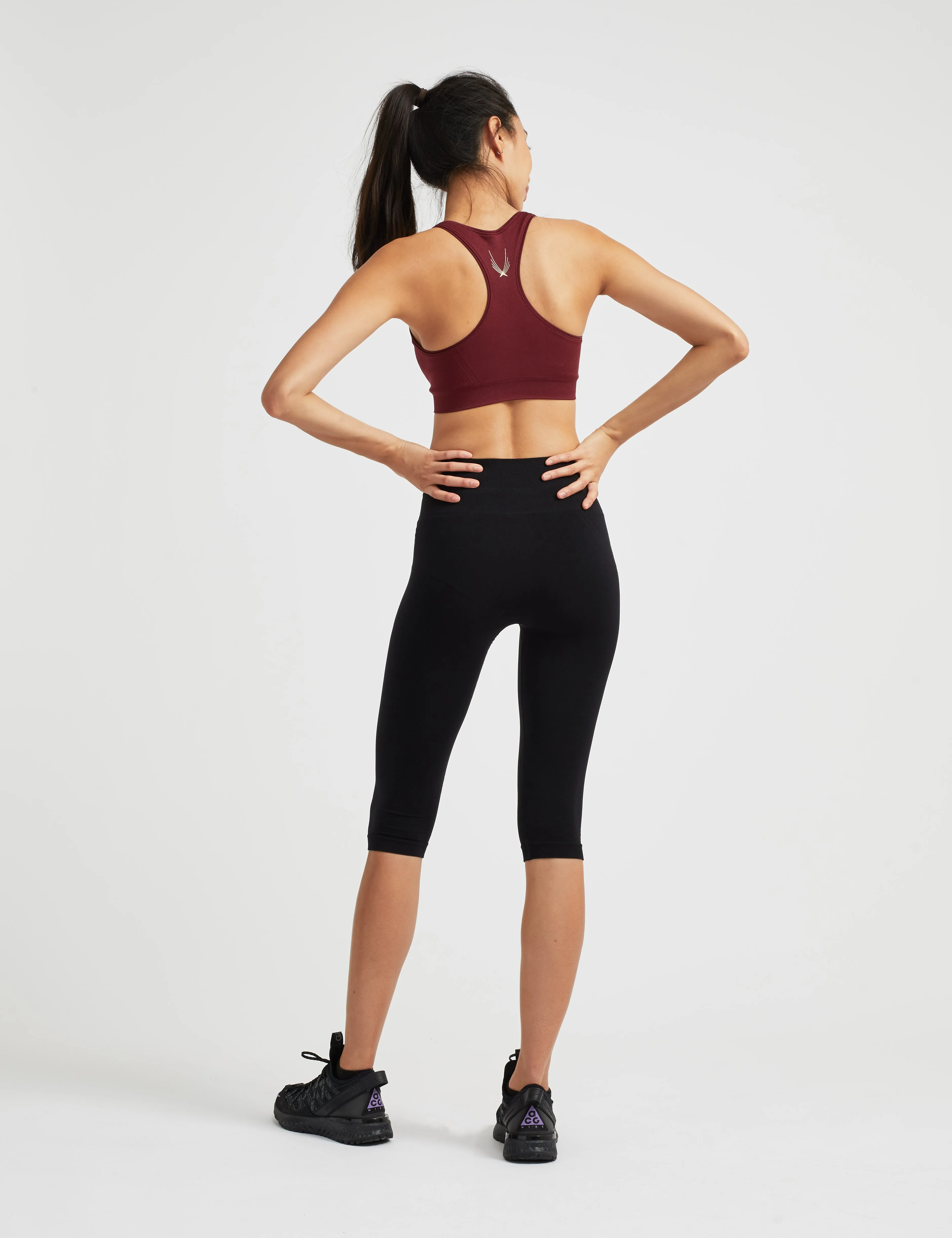 Performance Knit Capri Leggings