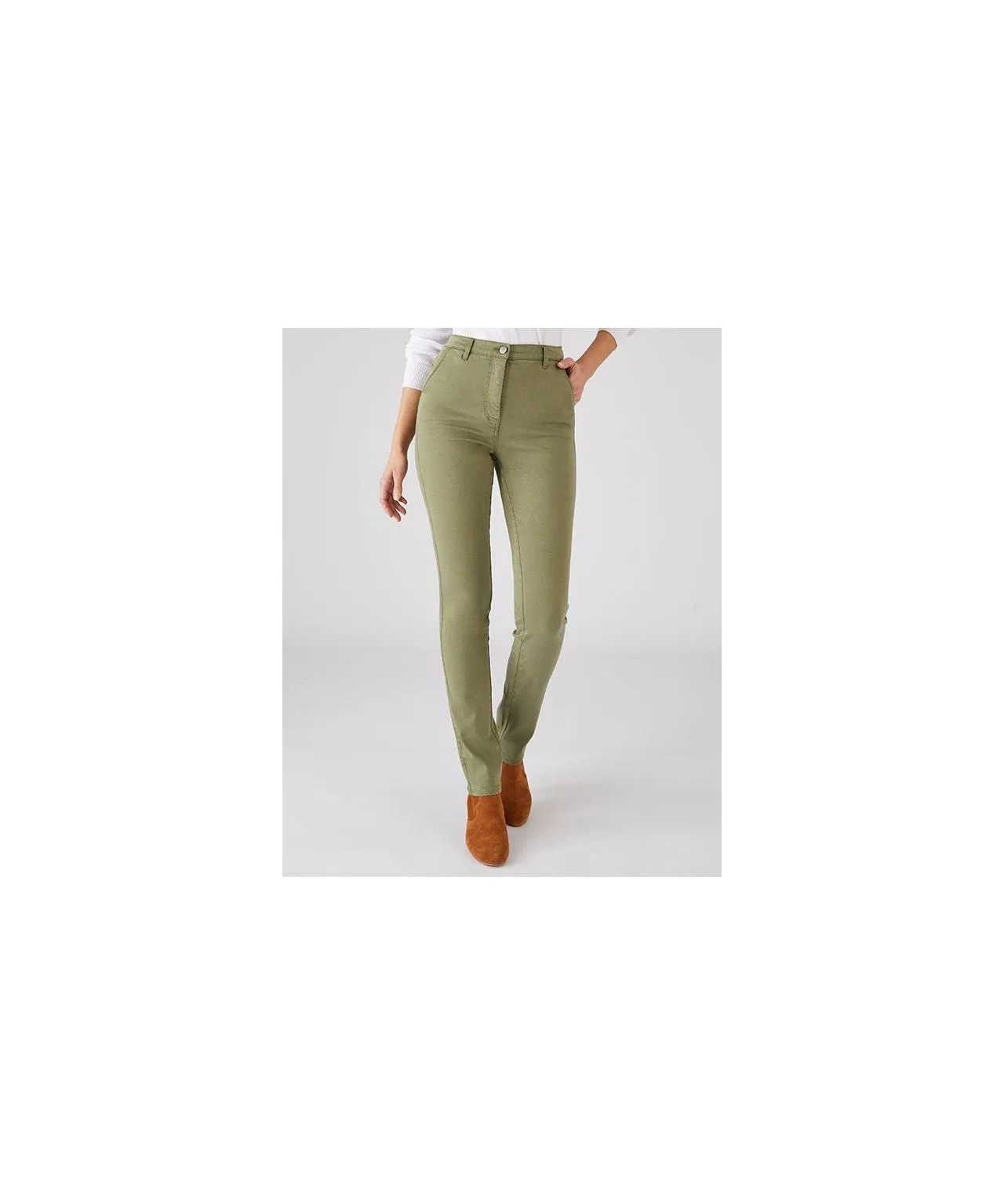 Tapered Stretch Pants