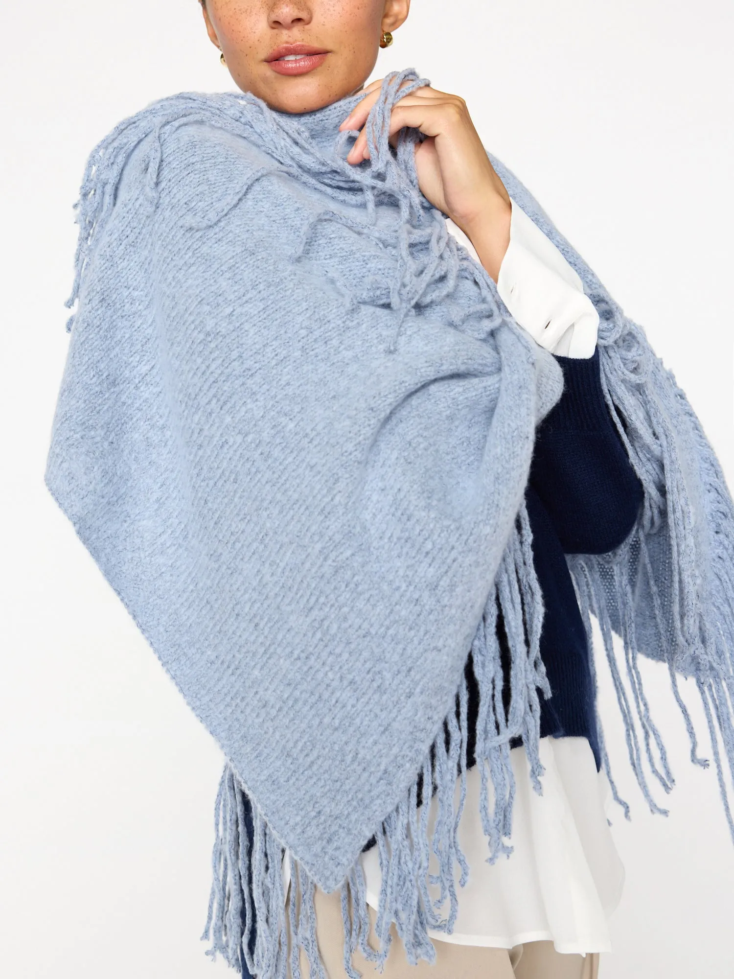 The Best Thela Fringe Wrap for Fashionable Looks